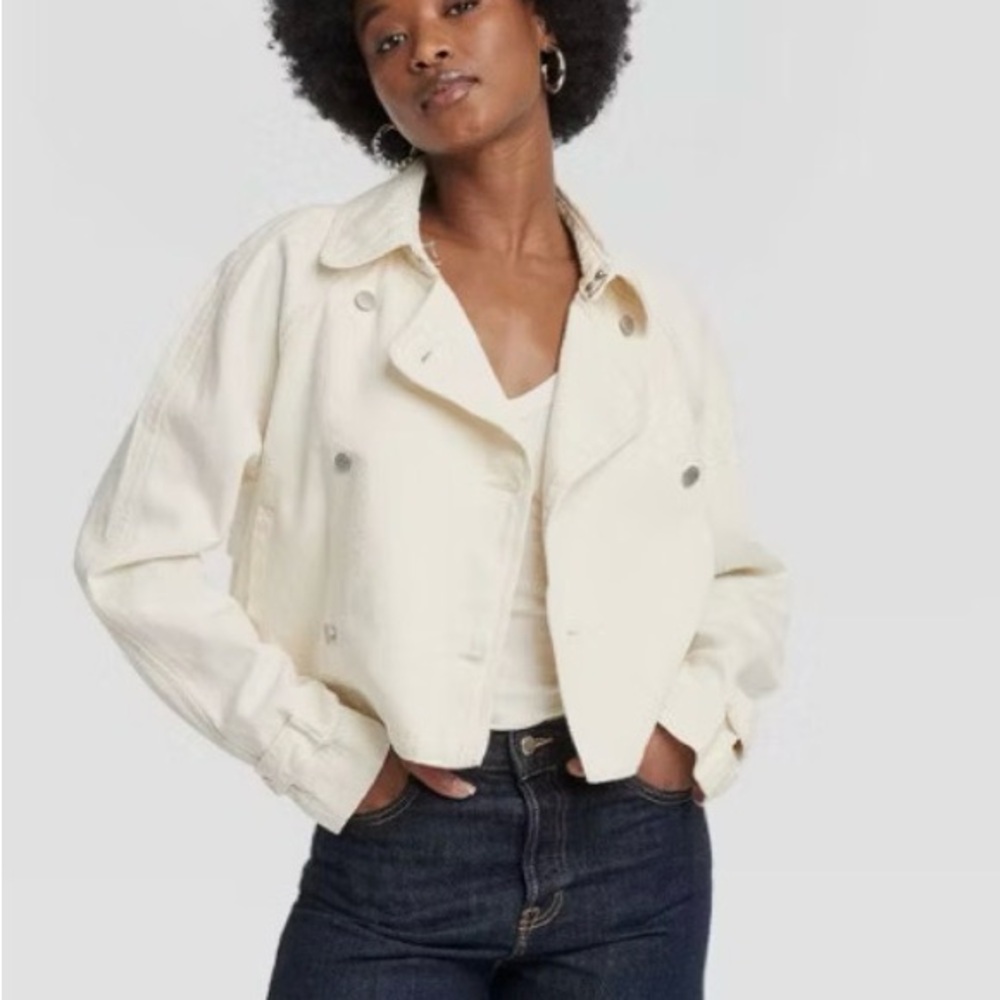 Universal Thread Women's Off-White Denim Cropped Trench Jacket